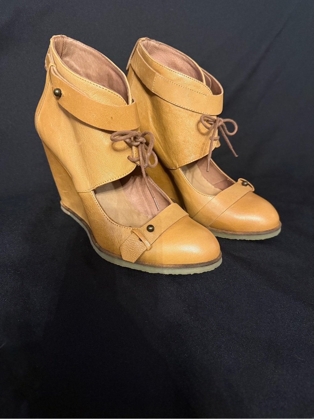 Anthropologie Lucky Penny Camel Leather Wedges
